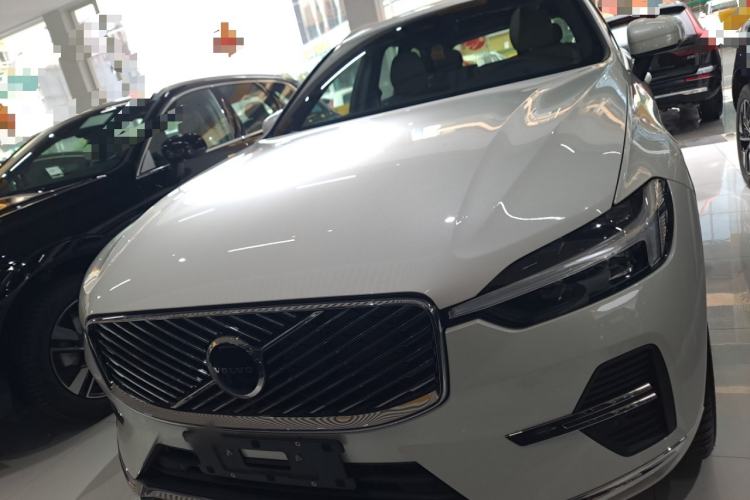 Used Volvo XC60 2026 B5 4x4 Smart Luxury Edition