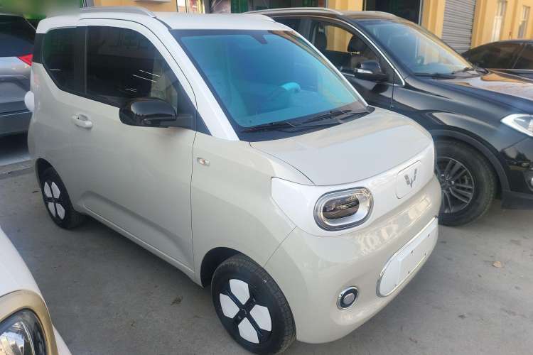 Used Wuling Hongguang MINIEV 2024 3rd Generation 215km Advanced Version
