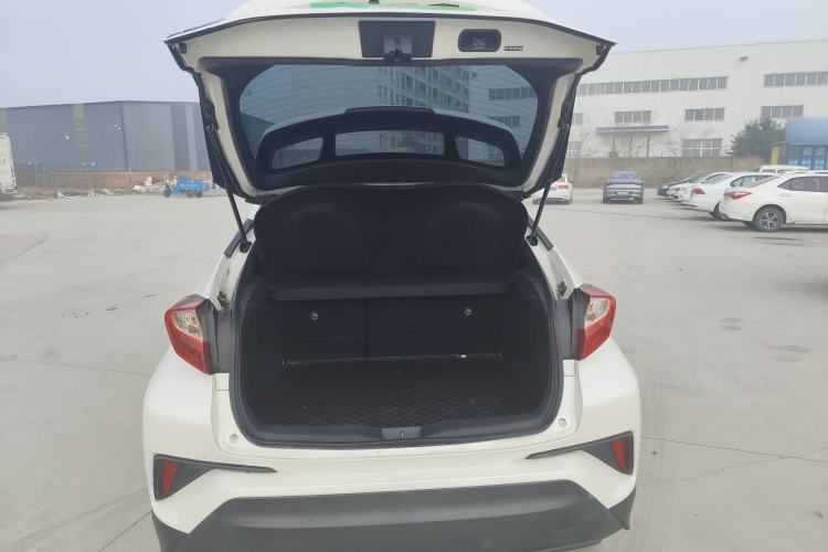 Used Toyota C-HR 2020 2.0L Leading Edition
