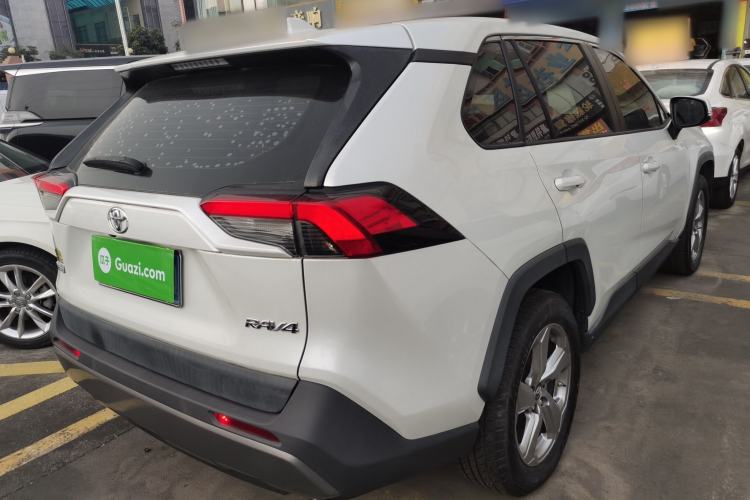 Used Toyota RAV4 2021 2.0L CVT Two-Wheel Drive Fashion Edition
