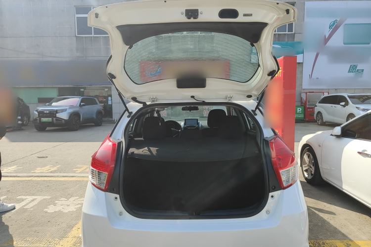 Used Toyota YARiS L Zhi Xian 2015 1.5E Automatic Charm Edition