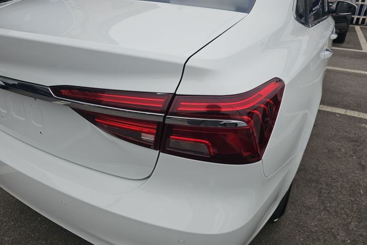 Used Roewe i6 2018 20T Automatic Flagship Edition
