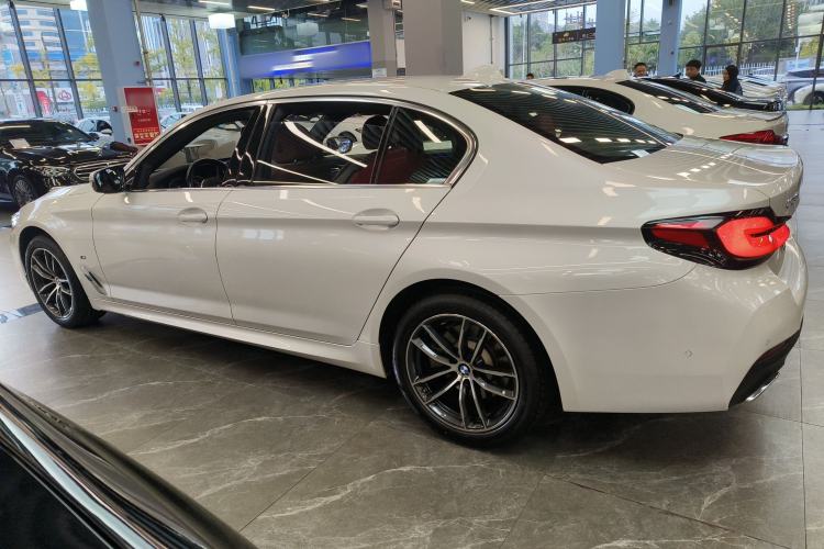 Used BMW 5 Series 2022 Second Facelift 525Li M Sport Package