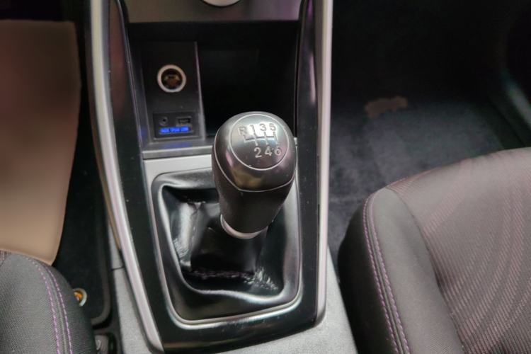 Used Hyundai Elantra 2015 1.6L Manual Fashion Edition
