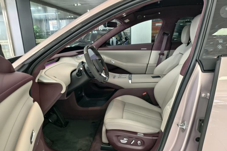 Used  YU7 2025 Ultra-Long Range High-Performance All-Wheel-Drive Max Edition
