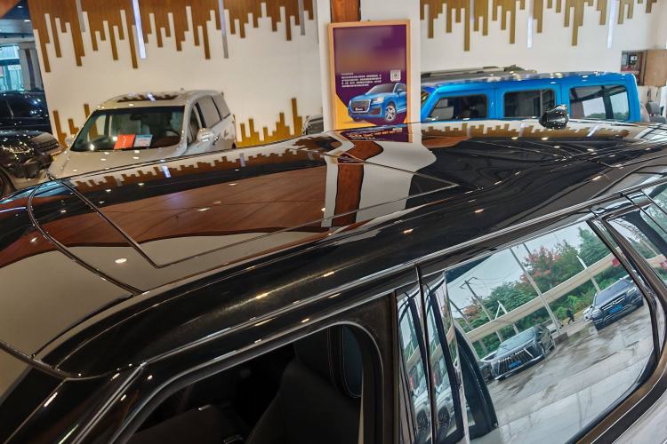 Used Land Rover Discovery 2023 300PS S
