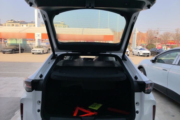 Used Volkswagen ID.UNYX 2025 Pure Model