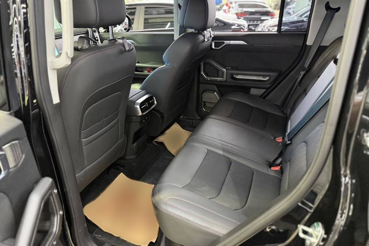 Used Jetour Traveler 2023 2.0T All-Wheel-Drive Crosser
