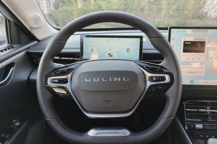 Used Wuling Xingguang 2024 Co-Creation Edition 510 Advanced Model
