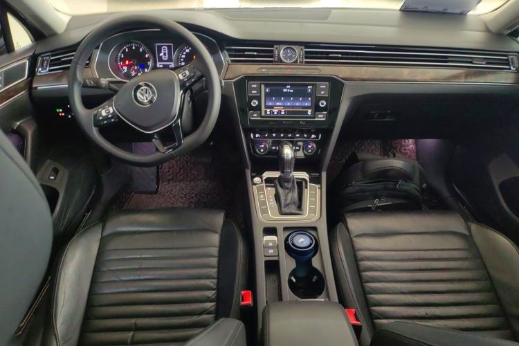 Used Volkswagen Magotan 2018 Facelift 330TSI DSG Luxury Model
