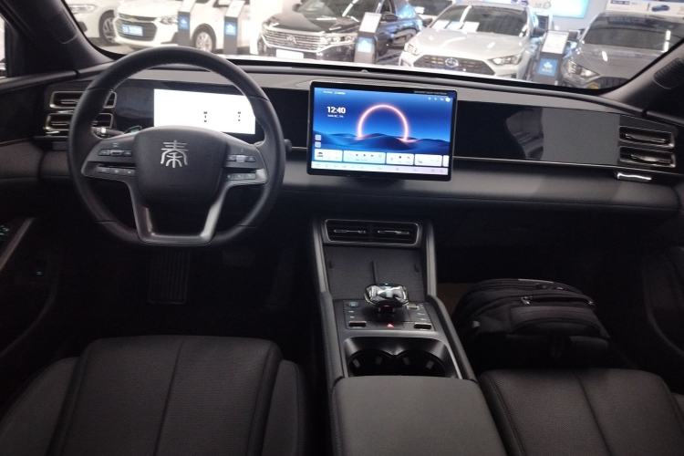 Used BYD Qin L 2025 DM-i Smart Drive 80KM Leading Model
