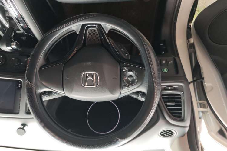 Used Honda Vezel 2020 1.5L CVT Pioneer Edition
