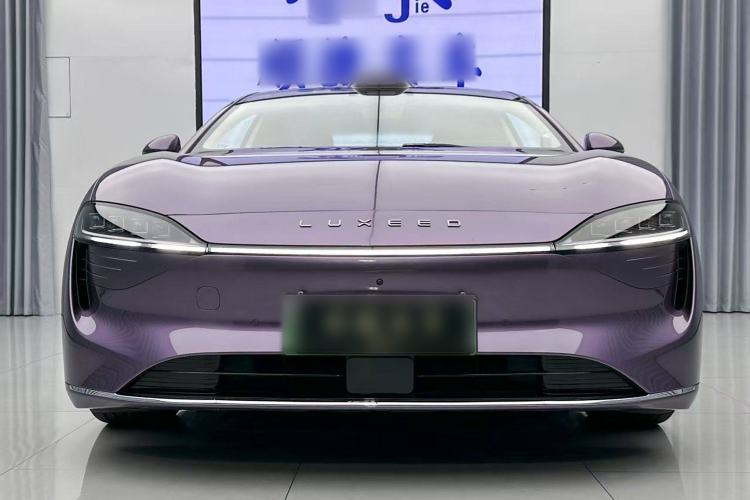 Used Hima Luxeed S7 2025 855 km Max
