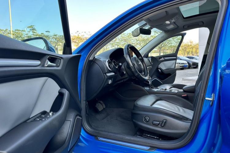 Used Audi A3 2016 Limousine 40 TFSI Luxury Model