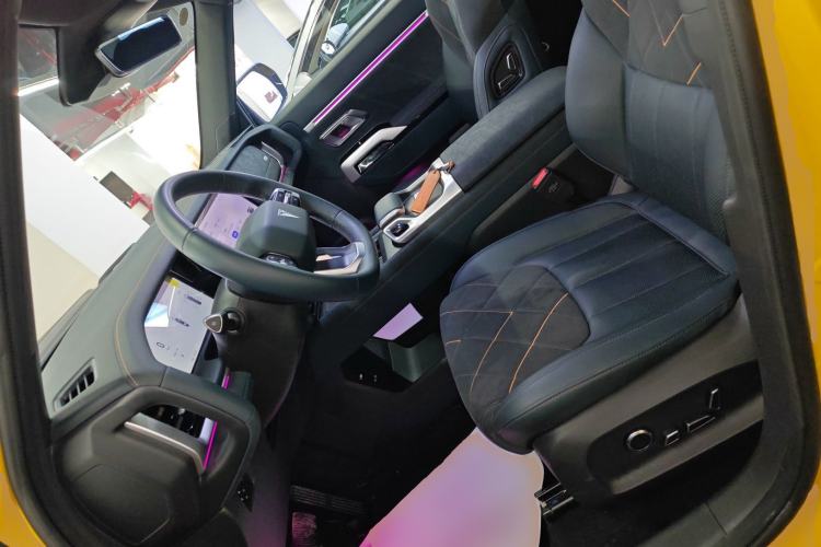 Used  G318 2025 Worry-Free Adventure Edition Four-Wheel Drive Secret Realm Version