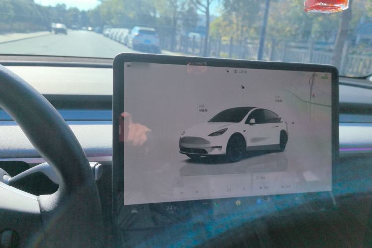 Used Tesla Model Y 2024 Long-Range All-Wheel-Drive Version