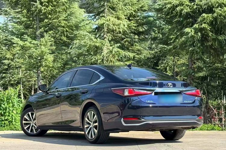 Used Lexus ES 2020 200 Excellence Edition

