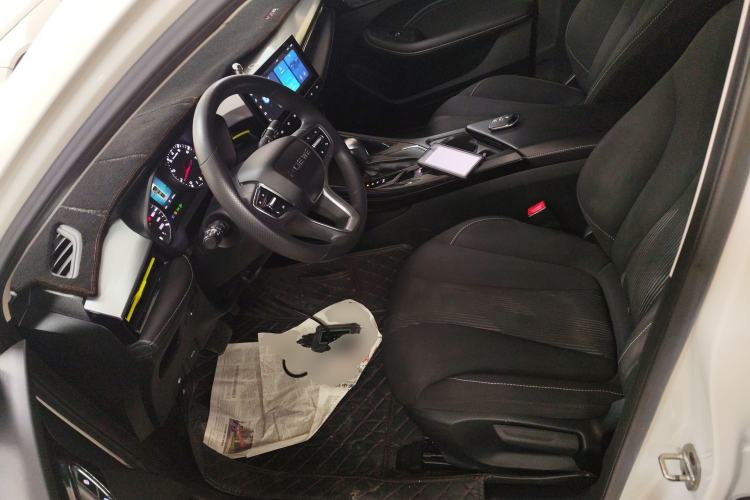 Used Roewe i5 2021 1.5L CVT Platinum Edition