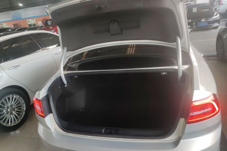 Used Volkswagen Magotan 2019 330TSI DSG Luxury Version China VI Standard
