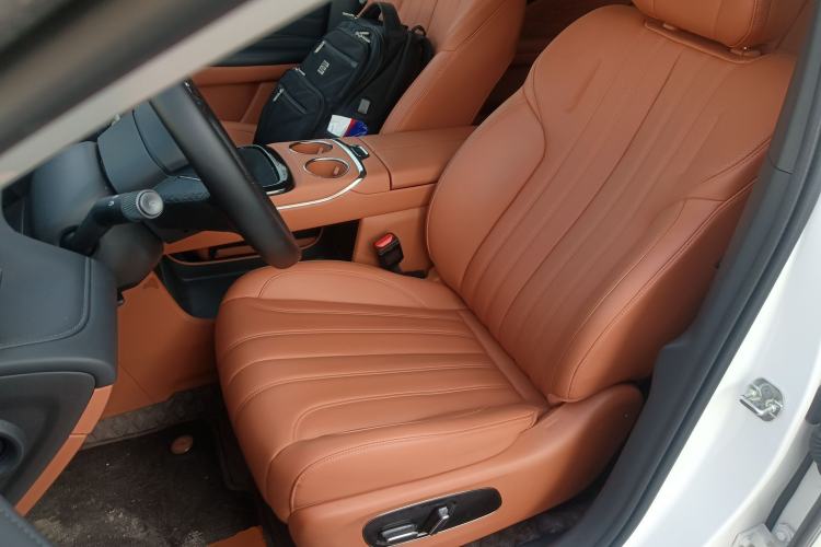 Used AION V 2024 Aion Tyrannosaurus 650 Smart Luxury Edition
