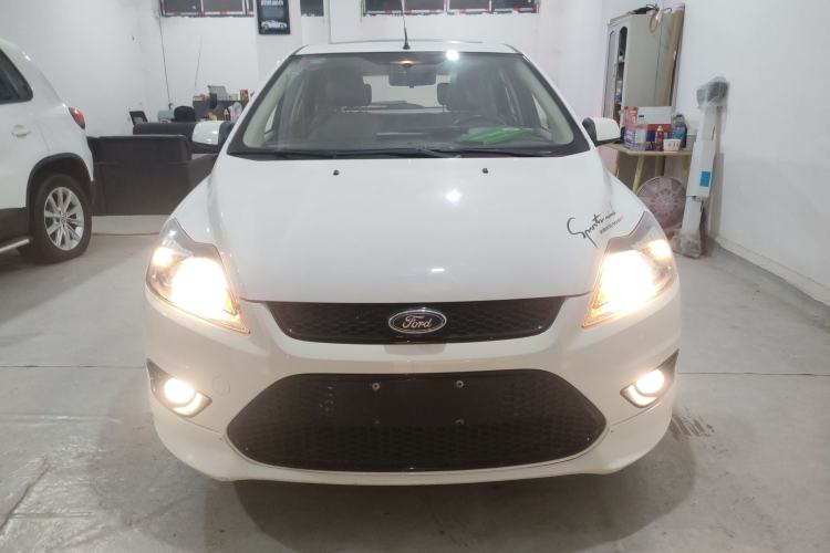 Used Ford Focus 2013 Hatchback Classic 1.8L Automatic Fashion Edition
