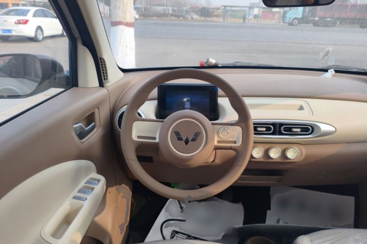 Used Wuling Hongguang MINIEV 2025 Four-Door Version Advanced Edition
