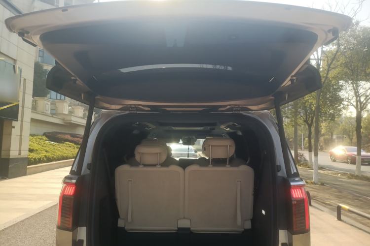 Used Zeekr 009 2022 WE Edition