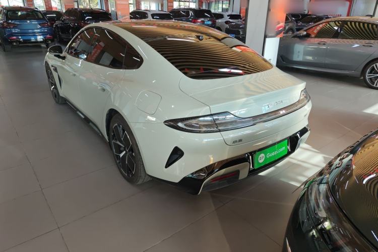 Used  SU7 2024 Rear-Drive Ultra-Long Range Advanced Pro-Level Intelligent Driving Version
