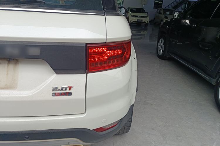 Used Land X7 2015 2.0T Panoramic Prestige Edition
