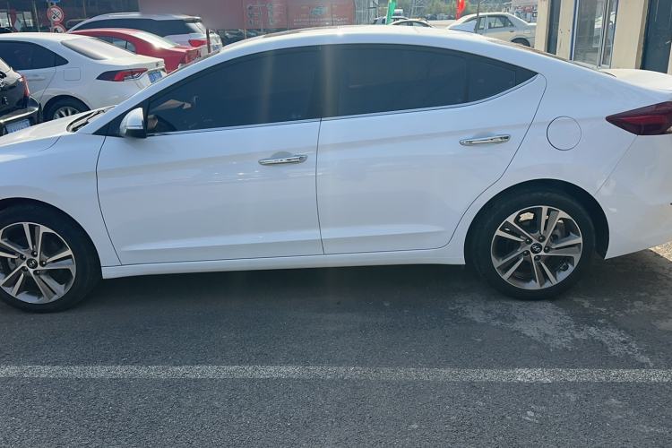 Used Hyundai Elantra 2016 1.6L Automatic ZhiXuan – Elite Version
