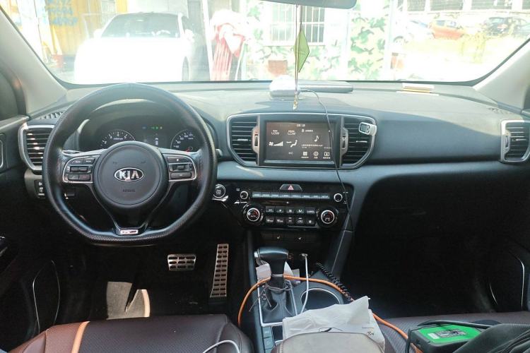 Used Kia KX5 2017 1.6T Automatic Two-Wheel Drive 15th Anniversary Special Edition DLX
