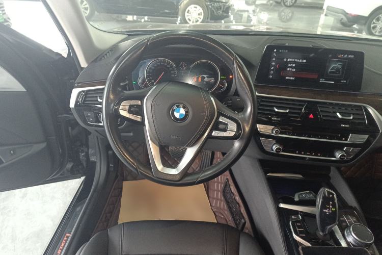 Used BMW 5 Series 2018 525Li Luxury Package