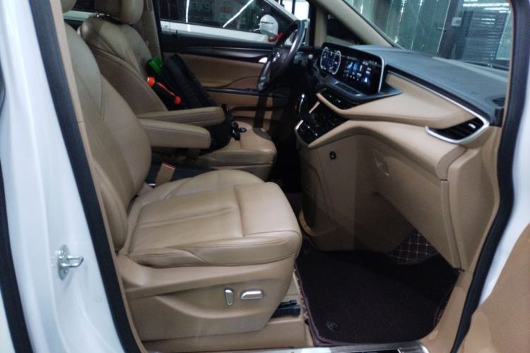 Used Buick GL8 2021 ES Land Cruiser 653T Luxury Edition