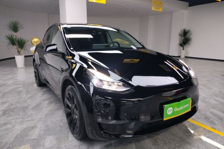 Used Tesla Model Y 2023 Long-Range All-Wheel-Drive Version