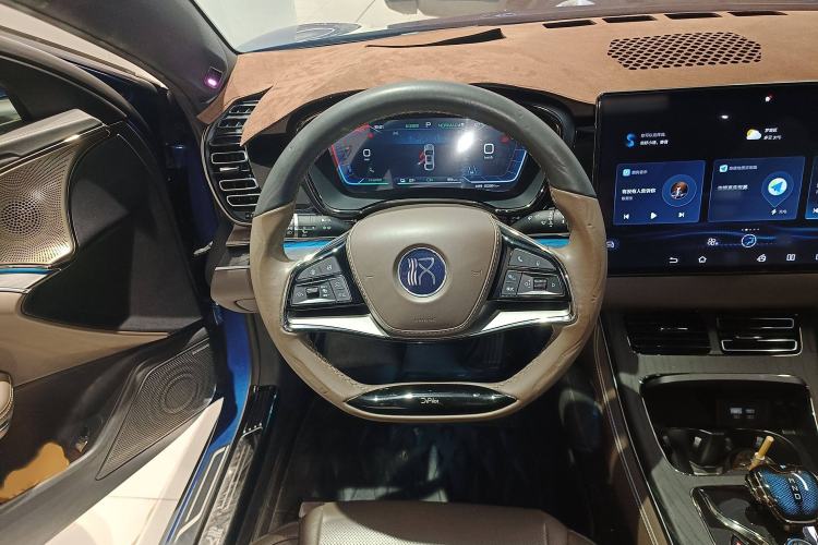 Used BYD Han 2022 EV Genesis Edition 715 km Front-Wheel-Drive Flagship Model
