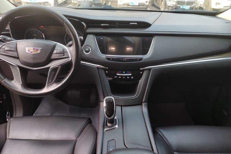 Used Cadillac XT5 2018 25T Luxury Model
