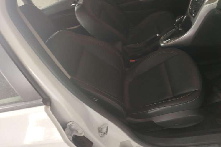 Used Buick GT 2014 XT 1.6L Automatic Fashion Edition
