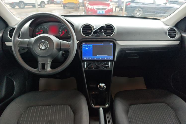 Used Volkswagen Jetta 2015 Zhuihui Edition 1.6L Manual Comfort Model
