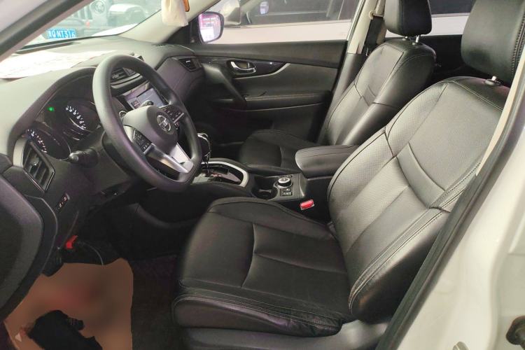 Used Nissan X-Trail 2017 2.5L CVT Leading Edition 4WD
