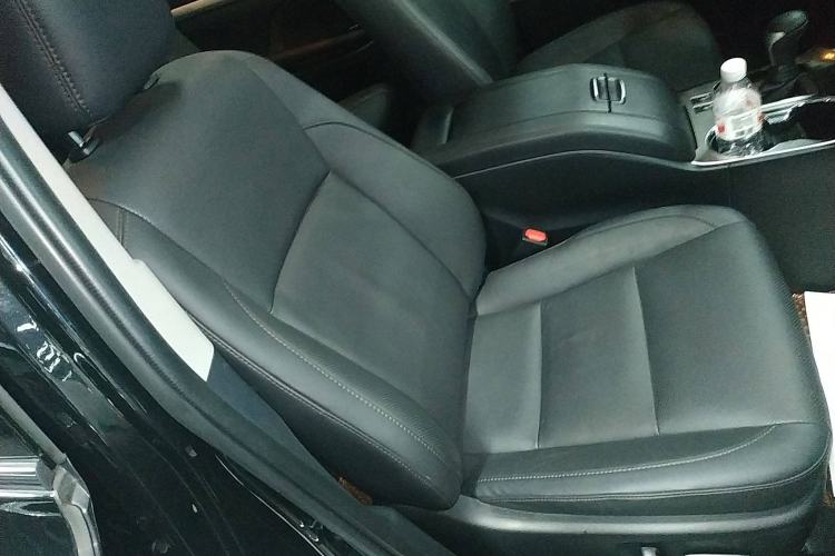 Used Toyota Highlander 2018 2.0T Four-Wheel Drive Luxury Version 7 Seats China VI Standard