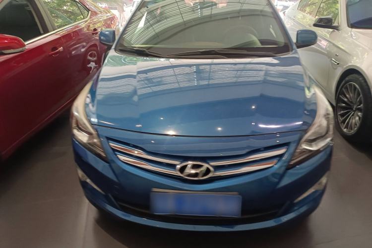 Used Hyundai Verna Ray 2014 1.4L Automatic GLX

