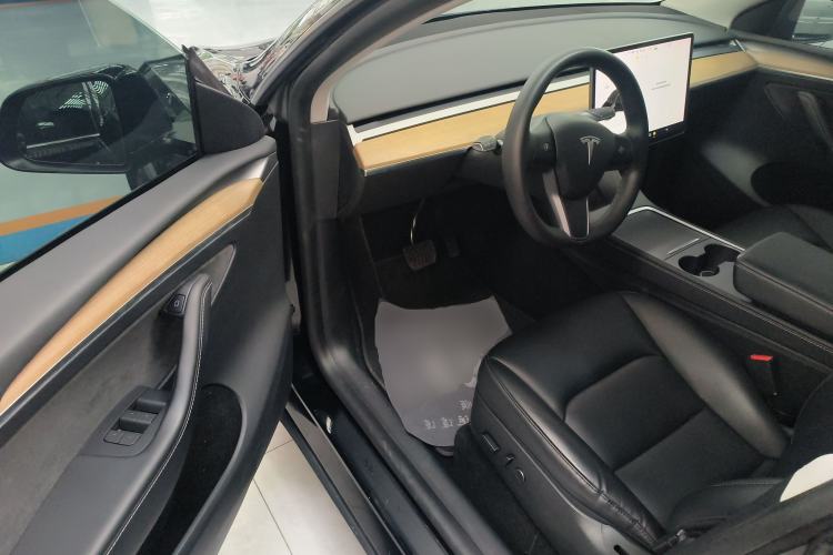 Used Tesla Model Y 2021 Standard Range Rear-Wheel Drive Version