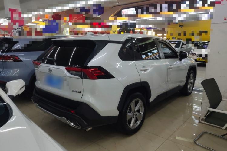 Used Toyota RAV4 2021 2.0L CVT Two-Wheel Drive Fashion Edition