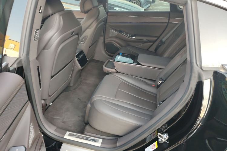 Used Denza Z9 2024 1100 km Four-Wheel Drive Max Version