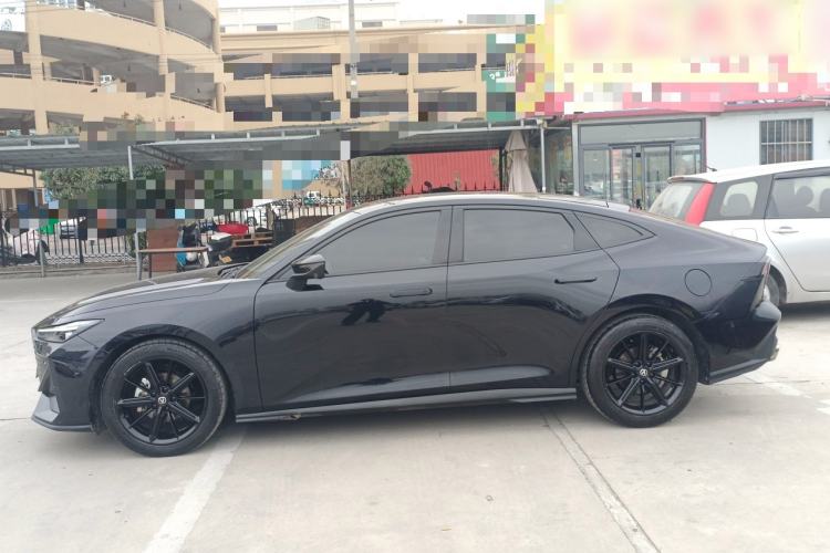 Used Changan UNI-V 2022 1.5T Smart Navigation Version
