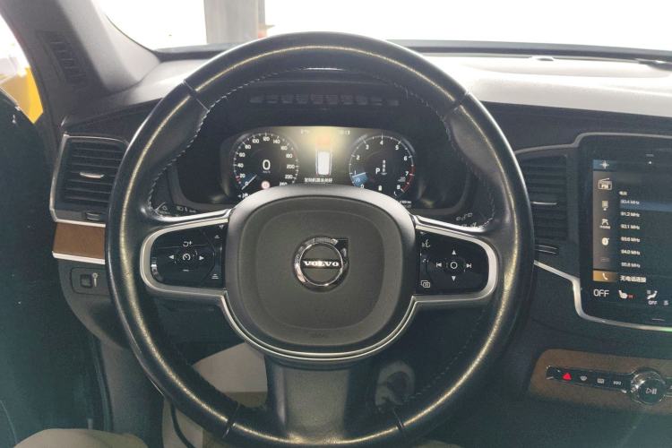 Used Volvo XC90 2021 B5 SmartDrive Luxury Edition 5-seater
