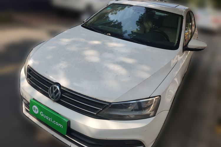 Used Volkswagen Sagitar 2015 1.6L Manual Comfort Model
