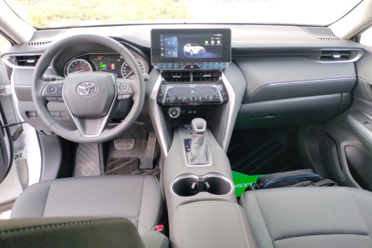 Used Toyota Harrier 2024 2.0L CVT Two-Wheel Drive Entry Version
