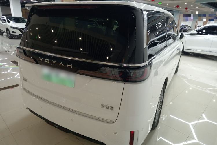 Used VOYAH Dream 2025 PHEV Four-Wheel Drive Prestige Kunpeng Edition
