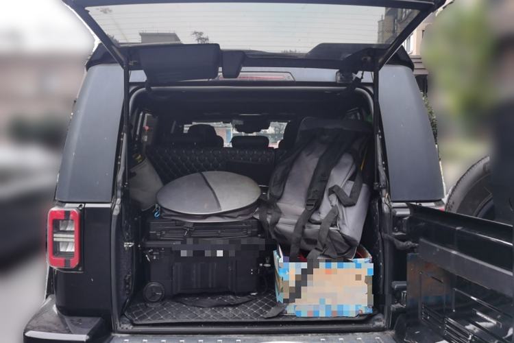 Used  BJ40 2018 PLUS 2.3T Automatic Four-Wheel Drive Flagship Version China V Emission Standard
